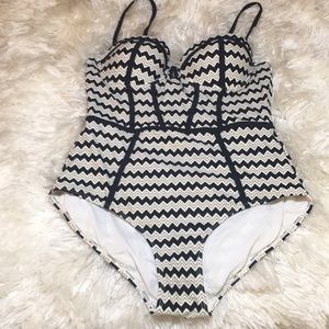 JULIA SWIM- MEDIUM ONE PEICE BATHING SUIT